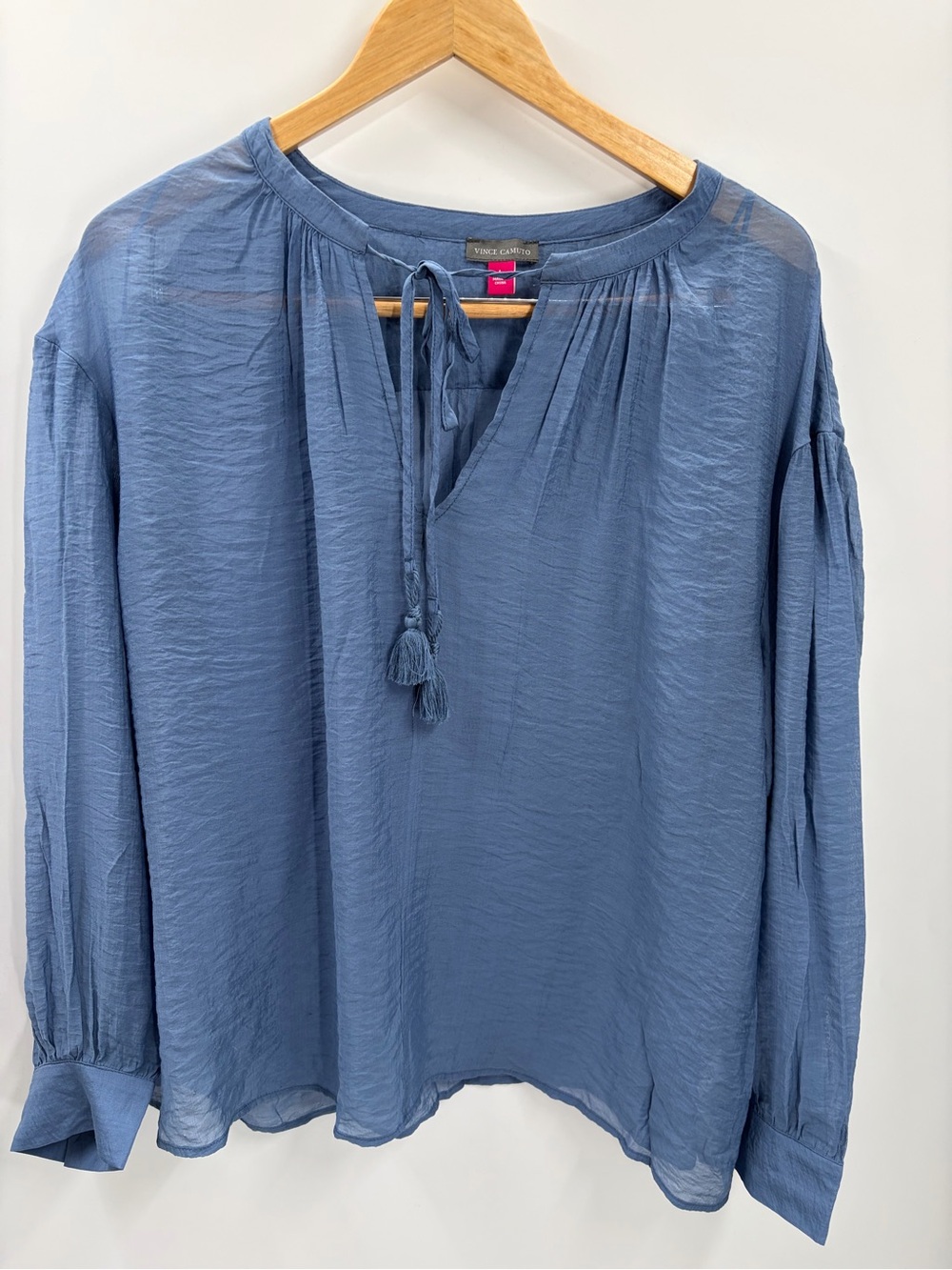 Vince Camuto NWT Steel Blue Rumple Woven Split-Neck Top Blouse - Size L - Picture 3 of 9